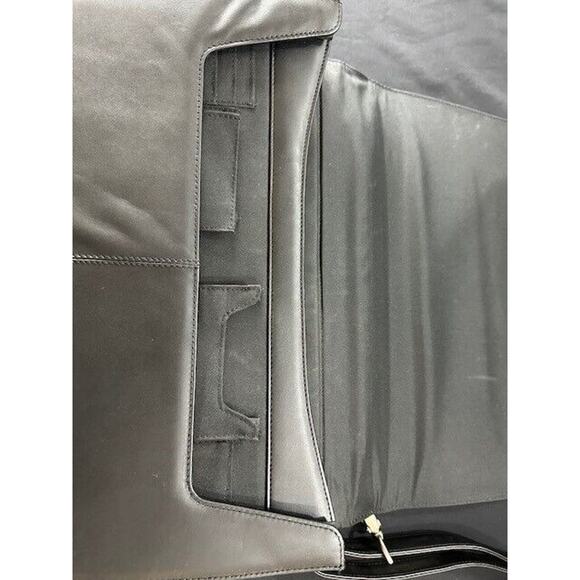 Leeds Black Leather Messenger Bag with Strap - Picture 12 of 15